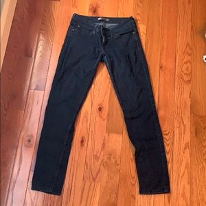 Levi’s dark wash skinny jeans